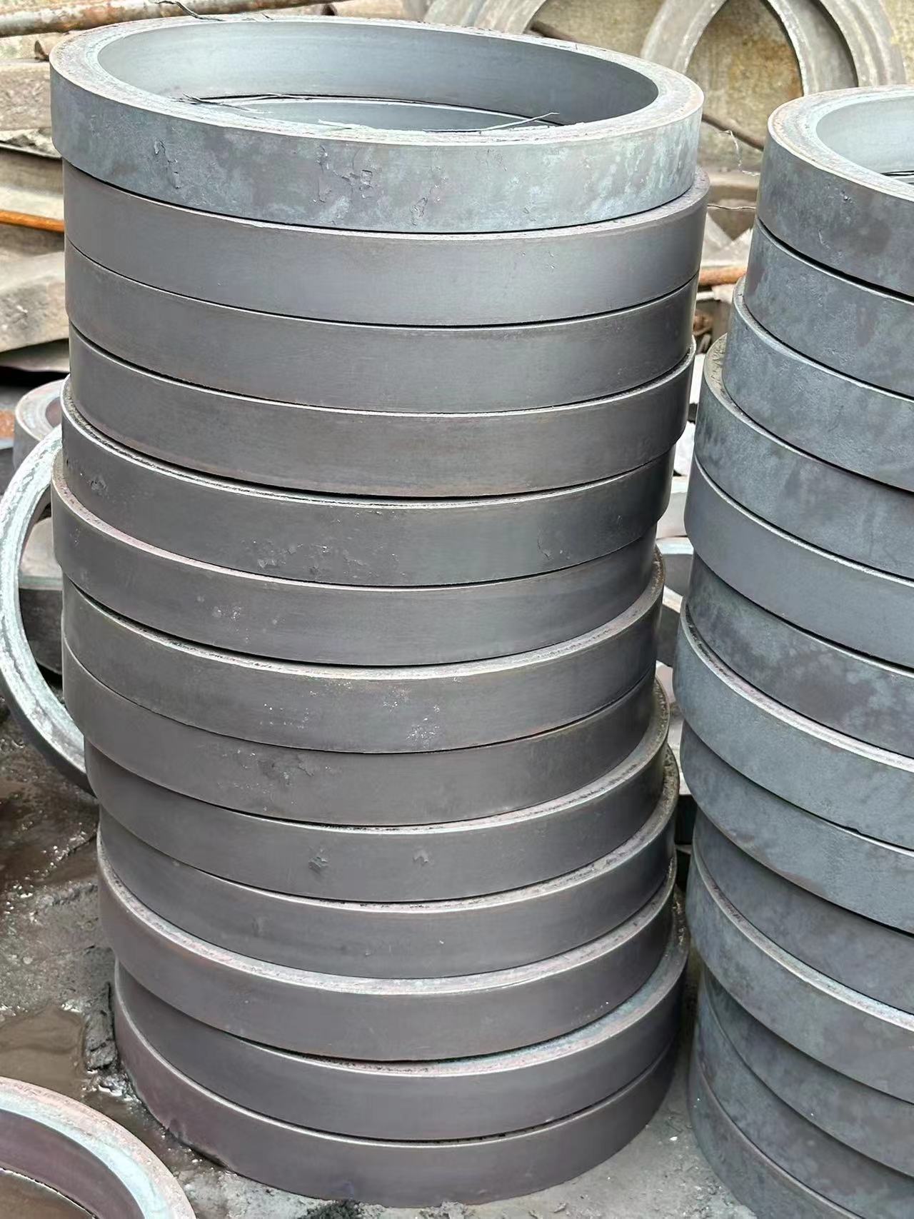 盲板法兰在高温环境下的使用注意事项有哪些？怎样提高盲板法兰的使用寿命？